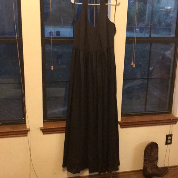 Vera Wang V Neck Halter Gown size 18 - Picture 3 of 8